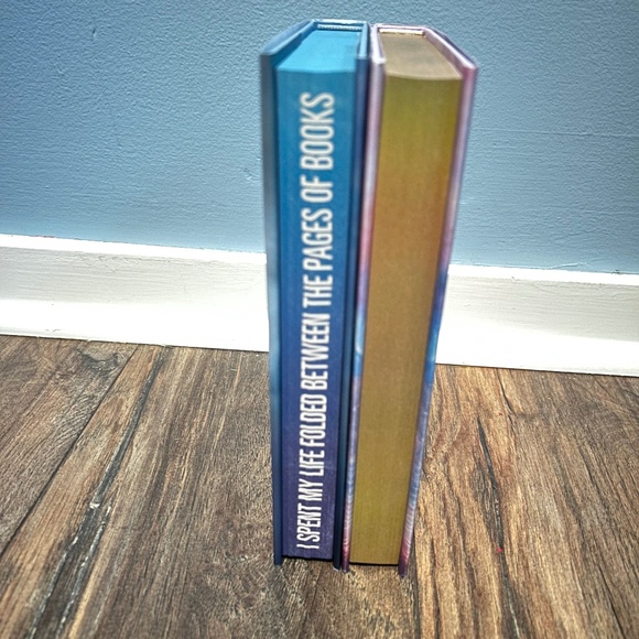 Watch Me and Shatter Me by Tahereh Maf - Picture 2 of 5